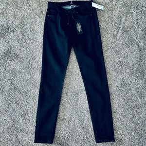 Just Black Adorra Skinny Jean NWT